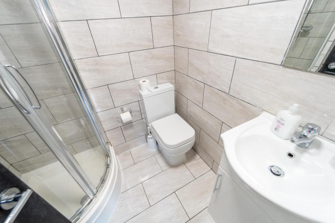 Staysa Equipped Studios Near Qe And Uob In Guesthouse Close To The City! Birmingham Exterior foto